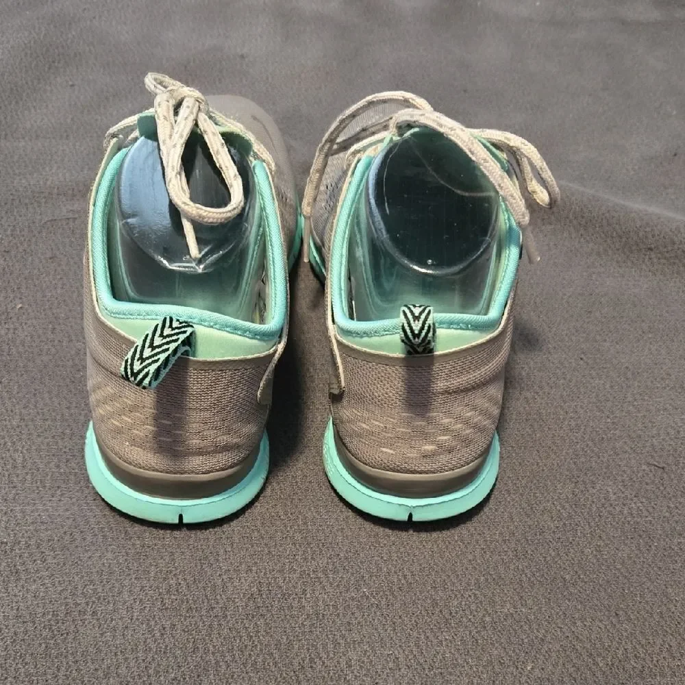 Nike Teal and Gray Athletic Shoes for Performance